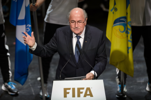 Joseph Blatter apareció por primera vez ante los medios de comunicación durante la apertura del 65 Congreso de la FIFA en Zurich, Suiza. (Crédito: FABRICE COFFRINI/AFP/Getty Images)
