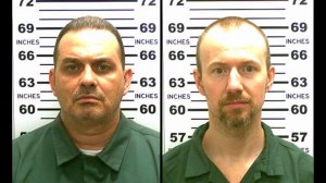 Both Richard Matt (izq) y David Sweat (der.) fueron calificados por las autoridades como dos convictos peligrosos. Las autoridades ofrecen una recompensa de 100.000 dólares por información sobre su paradero. (Crédito: New York State Police)