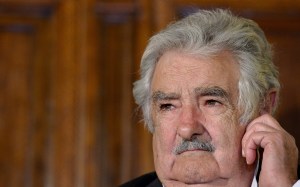 El expresidente Pepe Mujica hizo una serie de confesiones sobre política regional en su libro "Una oveja negra en el poder", de los autores uruguayos Andrés Danza y Ernesto Tulbovitz. (Crédito: TIZIANA FABI/AFP/Getty Images)