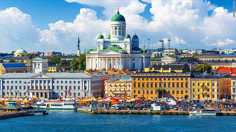 Helsinki: 1.659 horas anuales, y tiene derecho a 29 días de vacaciones remuneradas.