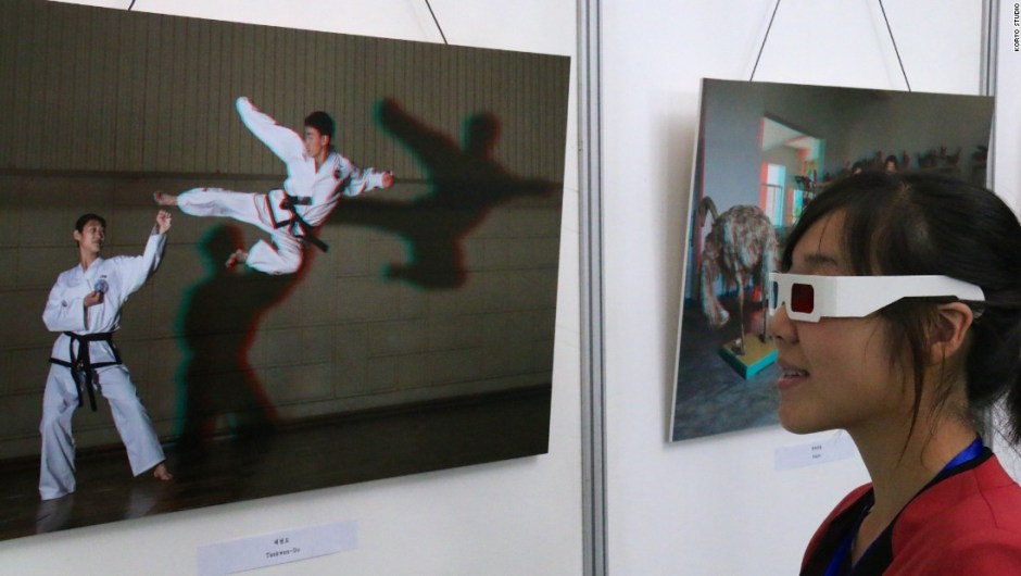 Exposición Koryo Studio – Koryo Studio –la primera galería de arte occidental que encarga, expone y vende obras de arte de artistas que viven y trabajan en Corea del Norte– presentó una exposición de la obra de Tančič en Chollima House of Culture en la capital de Pyonyang.