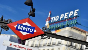 A picture taken on November 26, 2015 shows a Puerta del Sol metro sign at the Puerta del Sol square in the centre of Madrid. AFP PHOTO/ GERARD JULIEN / AFP / GERARD JULIEN (Photo credit should read GERARD JULIEN/AFP/Getty Images)