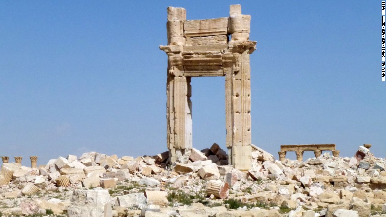 Restos de la entrada al Templo de Bel, destruida por ISIS en septiembre de 2015.