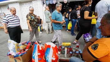 Venezuelans shop for groceries along the streets of Cucuta, Colombia on July 17, 2016. Thousands of Venezuelans crossed the border with Colombia to take advantage of its 12-hour opening after it was closed by the Venezuelan government 11 months ago. Venezuelans rushed to Cucuta to buy food and medicines which are scarce in their / AFP / Schneyder Mendoza (Photo credit should read SCHNEYDER MENDOZA/AFP/Getty Images)