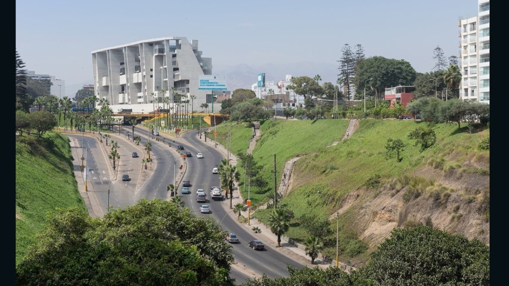 UTEC - Universidad de Ingeniería y Tecnología, Lima, Perú.