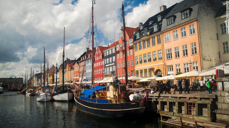 El viejo puerto de Nyhavn, en Copenhagen, Dinamarca.