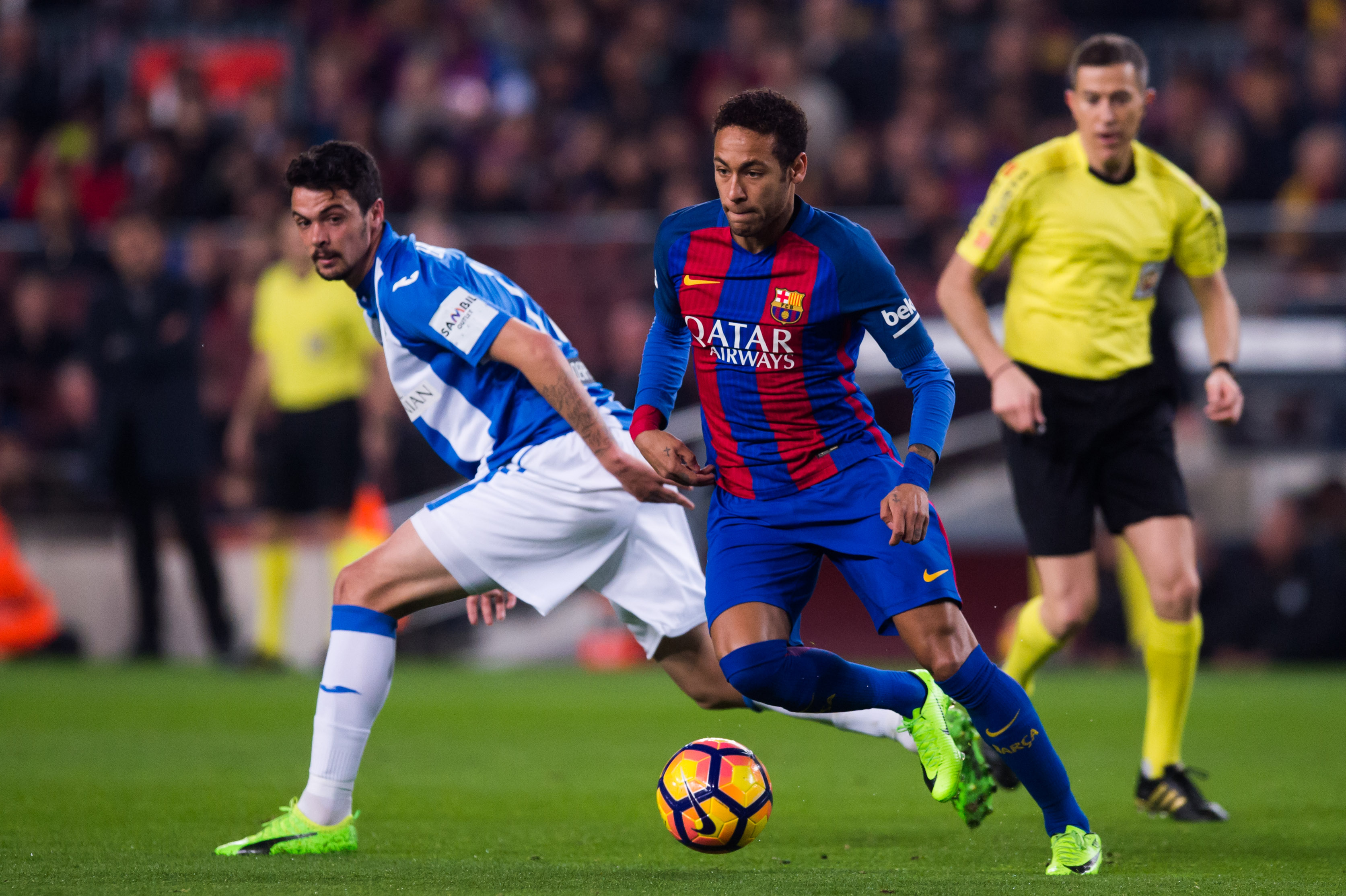 Neymar, delantero del Barcelona, en acción contra el Leganés. (Crédito: Alex Caparrós/Getty Images)