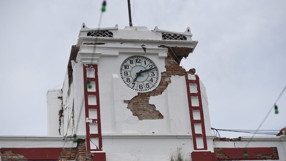 Picture of the Town Hall building of Juchitan de Zaragoza, State of Oaxaca, taken on September 8, 2017 after it was severely damaged during an 8.2 earthquake that hit Mexico's Pacific coast overnight. Mexico's most powerful earthquake in a century killed at least 35 people, officials said, after it struck the Pacific coast, wrecking homes and sending families fleeing into the streets. / AFP PHOTO / Pedro PARDO (Photo credit should read PEDRO PARDO/AFP/Getty Images)