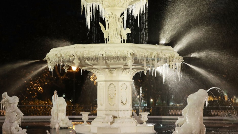 SAVANNAH, GA - JANUARY 04: Ice forms on the water fountain in Forsyth Park as snow and cold weather blanket the area on January 4, 2018 in Savannah, Georgia. The extreme winter storm pummeled the Southeastern United States and is moving towards the east coast with frigid temperatures and heavy wind and snow. (Photo by Joe Raedle/Getty Images)