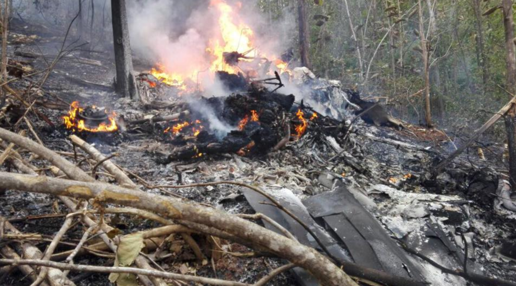 Así se ve el lugar del accidente del avión que dejó 12 personas muertas. (Crédito: Ministerio de Seguridad Pública Costa Rica)
