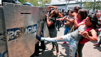 #MinutoCNN: Mueren 68 personas en una cárcel de Venezuela