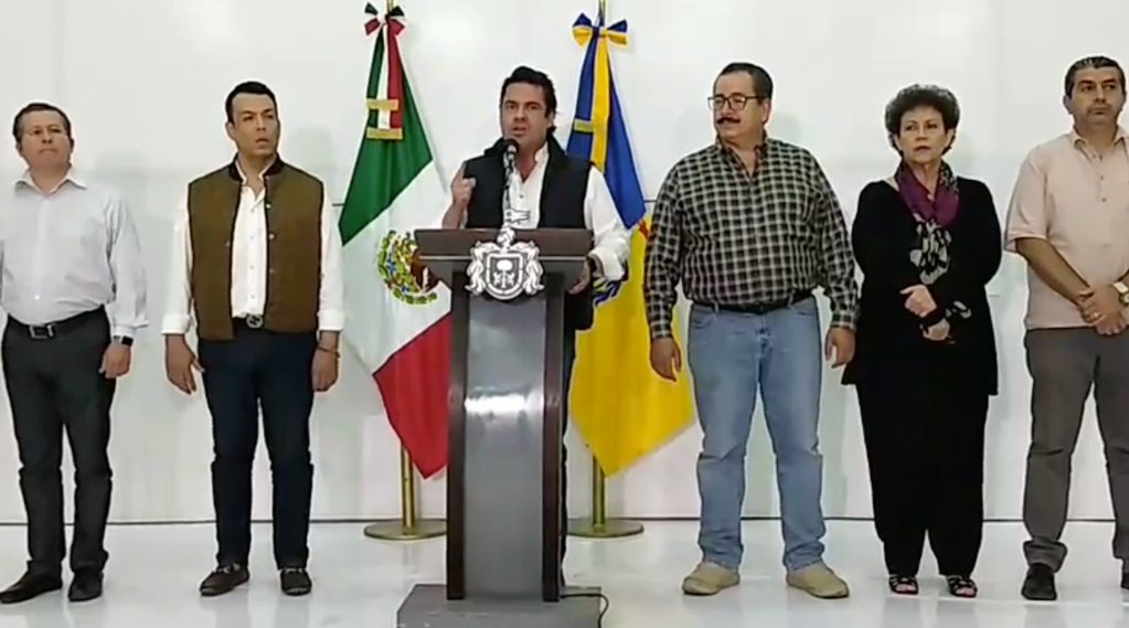 Aristóteles Sandoval, gobernador de Jalisco, en rueda de prensa sobre los jóvenes desaparecidos en México. 
