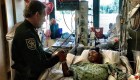 Sale del hospital joven venezolano herido en Parkland