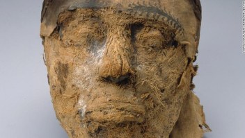 Científicos forenses del FBI han extraído con éxito ADN de una cabeza de momia egipcia de hace 4.000 años. Identificaron que pertenecía a un gobernador provincial llamado Djehutynakht