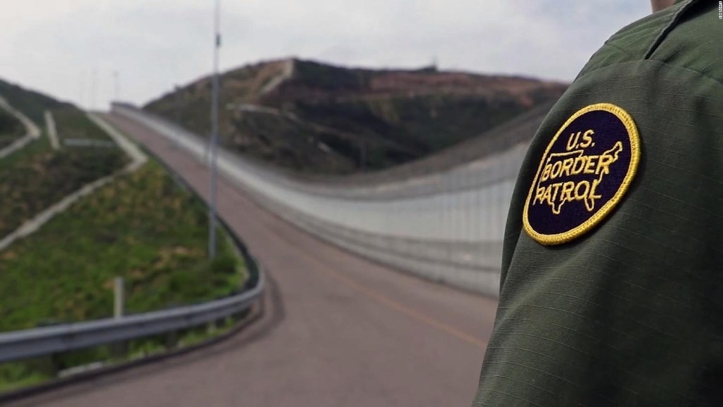 Agente mata a un inmigrante en la frontera de Texas