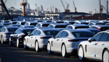 ¿Impondrá Trump aranceles a los vehículos importados?