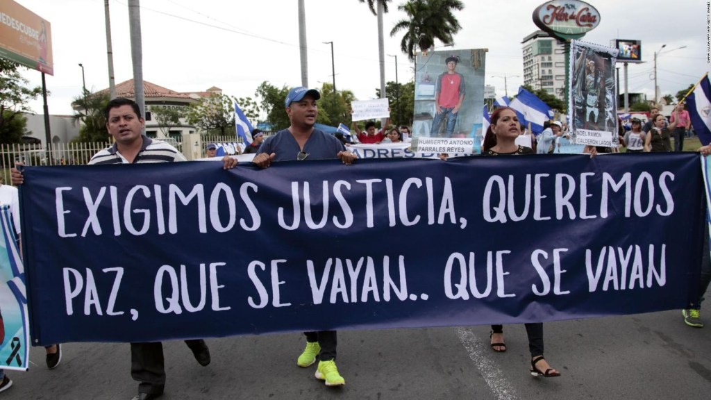 Muchos nicaragüenses se alistan para abandonar el país