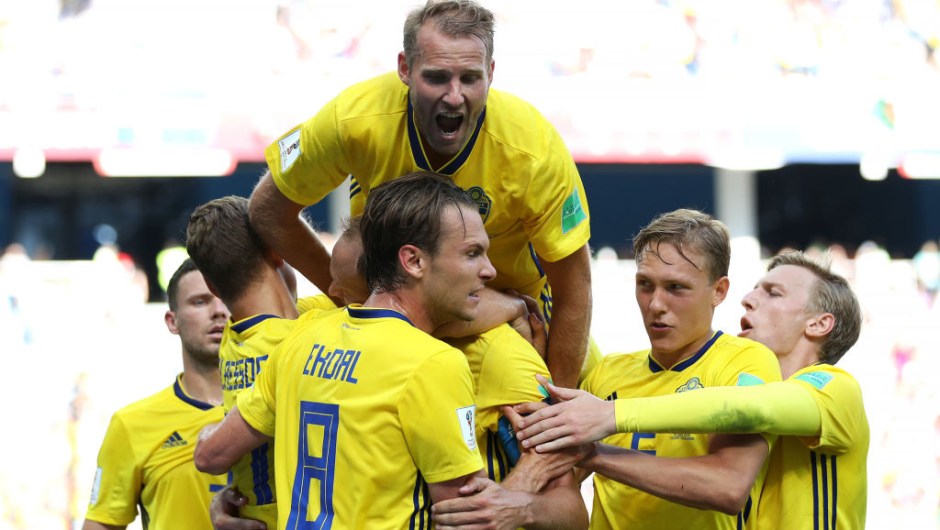 NIZHNIY NOVGOROD, RUSSIA - JUNE 18: Andreas Granqvist of Sweden celebrates with teammates after scoring his team's first goal during the 2018 FIFA World Cup Russia group F match between Sweden and Korea Republic at Nizhniy Novgorod Stadium on June 18, 2018 in Nizhniy Novgorod, Russia. (Photo by Clive Brunskill/Getty Images)