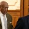 Bill Cosby abandona el juzgado en una vista en marzo de 2018. (Crédito: DAVID MAIALETTI/AFP/Getty Images)