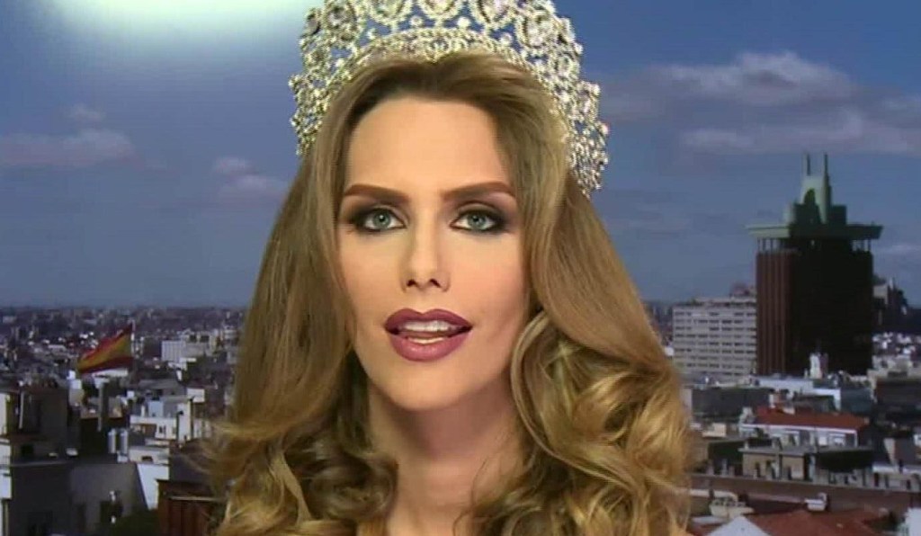 Miss Universo España: A mí una vagina no me convirtió en mujer