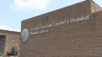 Aumentan condena a maestra acusada de agresión sexual en México