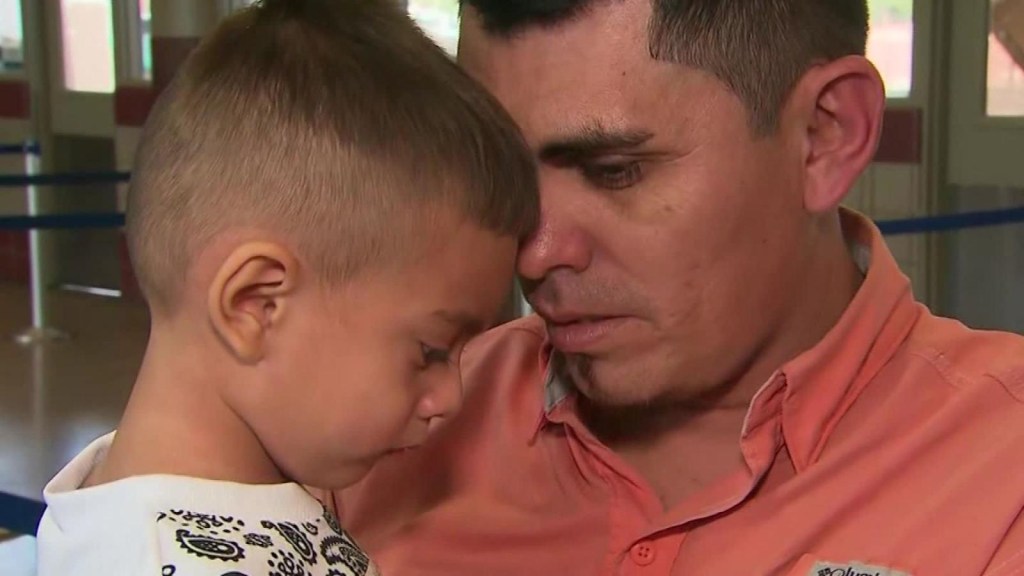 Padre inmigrante separado de su hijo: "Yo lloré, me le hinqué, no me lo quisieron dar "