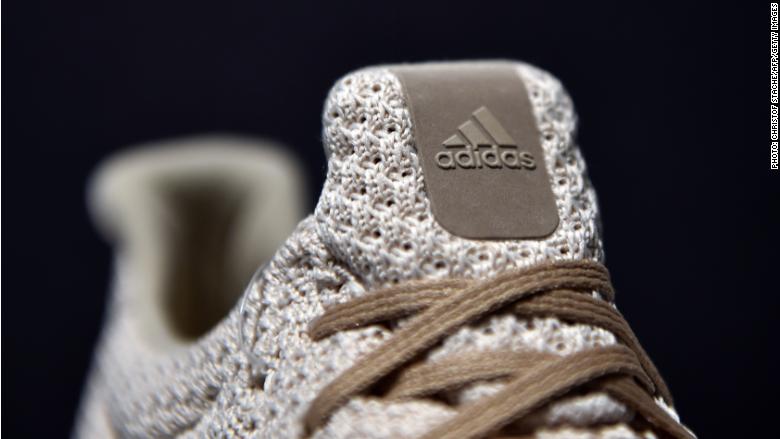 Adidas se une a la lucha contra el plástico
