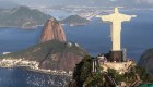Por una buena causa, así amaneció el Cristo Redentor en Brasil