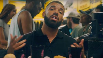 Imagen del videoclip de 'In my feelings' de Drake, donde homenajea a los que han hecho el desafío con su canción.