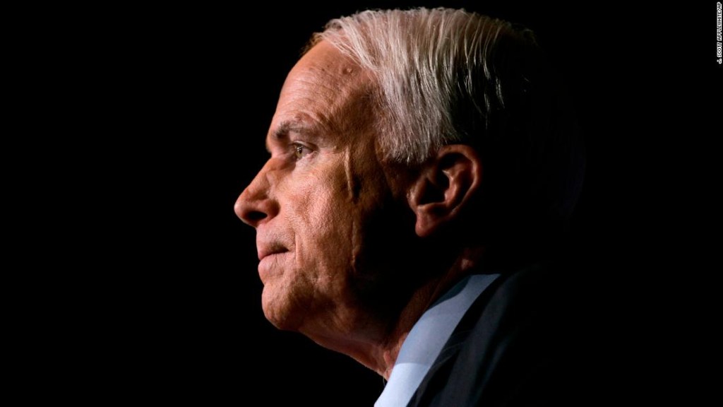 Senados John McCain