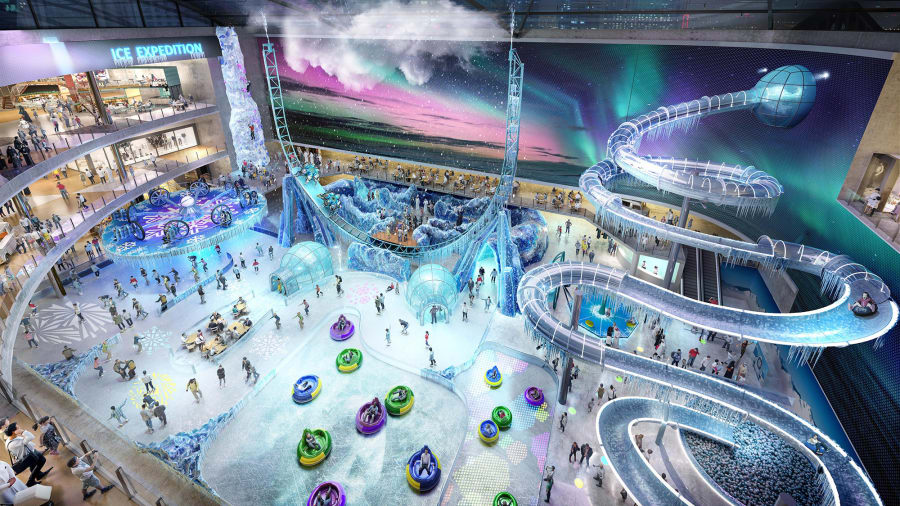 Continuando con la tradición del Dubai Mall Space, con atracciones que desafían el clima, Dubai Square contará con un parque de aventura cubierto de temática invernal.
