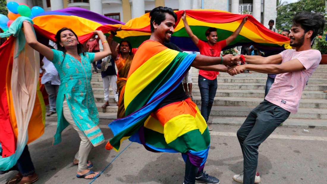 Despenalizan las relaciones homosexuales en la India