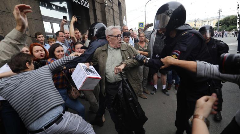 Según los informes, la mayor cantidad de detenciones en protestas en Rusia se produjo en San Petersburgo.