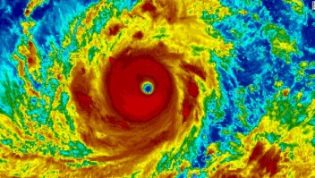 Una foto de satélite del super tifón Mangkhut, actualmente en movimiento sobre Filipinas y Hong Kong.