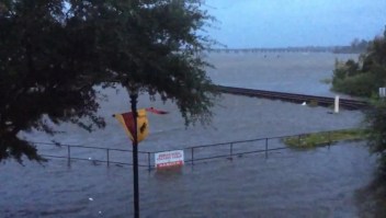 Florence ya empezó a inundar a Carolina del Norte