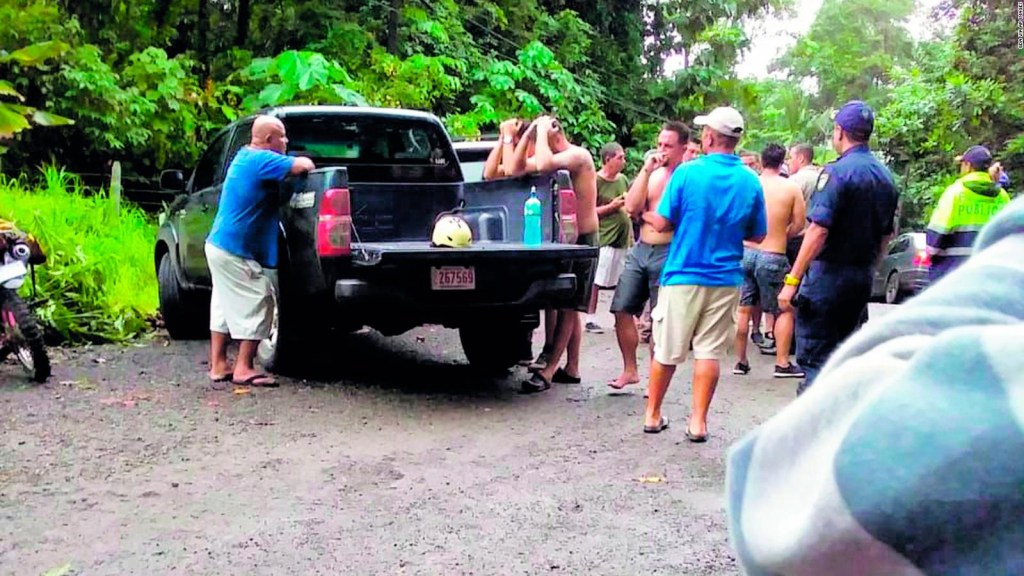 Varios turistas estadounidenses mueren luego de ser arrastrados por un río en Costa Rica