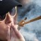 Coreanos serán castigados si fuman marihuana en Canadá