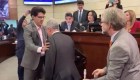 Senadores colombianos realizan ejercicio de confianza en el Congreso