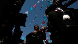 Cientos de mariachis dedican un canto a Santa Cecilia