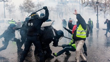 El aumento al impuesto del combustible en Francia es solo parte de una gran  protesta contra Macron