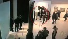 Un ladrón roba una pintura frente a todos en Moscú