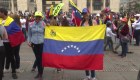 Venezolanos marchan a favor de Juan Guaidó en Colombia