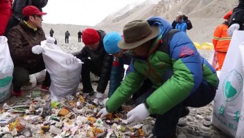 Más de 8 toneladas de basura recolectadas en el Everest