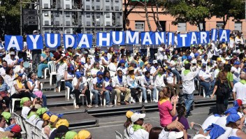 Guaidó pide a militares que permitan entrada de asistencia