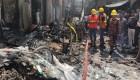 Al menos 70 muertos tras incendio en Bangladesh