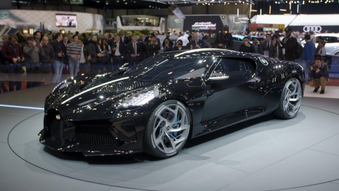 Bugatti muestra el auto más costoso del mundo en Ginebra