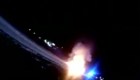 Policías salvan a conductor de morir quemado