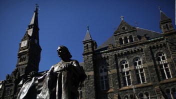 Escándalo de sobornos en universidades de EE.UU.: ¿cuál es la raíz del problema?