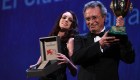 El premio que han ganado Sean Penn, Brad Pitt y el latino Oscar Martínez