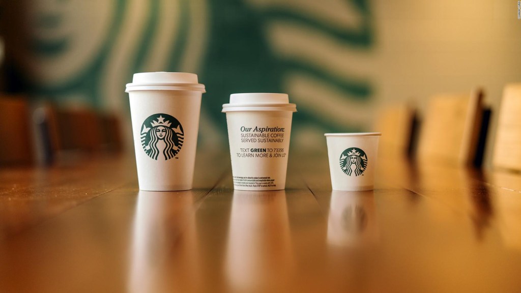 Starbucks le apuesta a los vasos sustentables para las bebidas